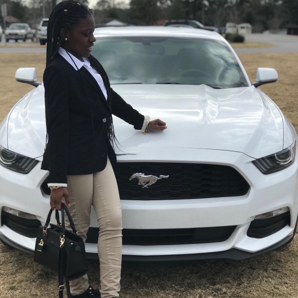 Meet your Posher, Klaysia